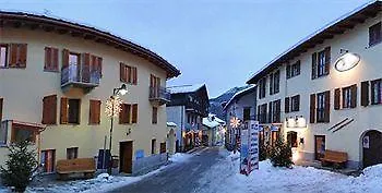 Lägenhetshotell La Tana Del Ghiro