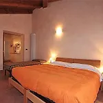 Aparthotel La Tana Del Ghiro