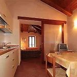 La Tana Del Ghiro Aparthotel