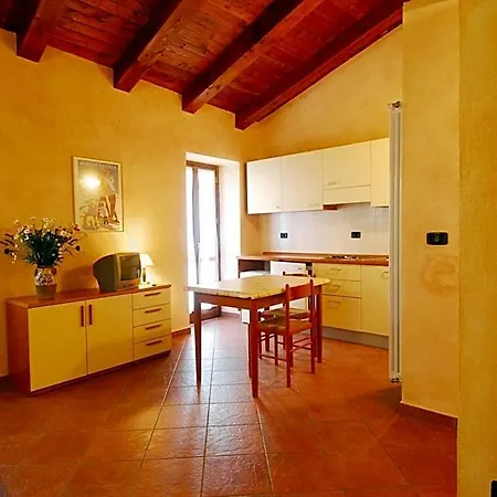 La Tana Del Ghiro Apart-hotel 3*