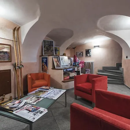 La Tana Del Ghiro Apartahotel Bardonecchia